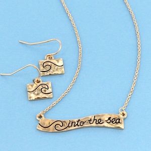 NEW! Ocean Theme Necklace & Earrings Set BEACHY KEEN!!!